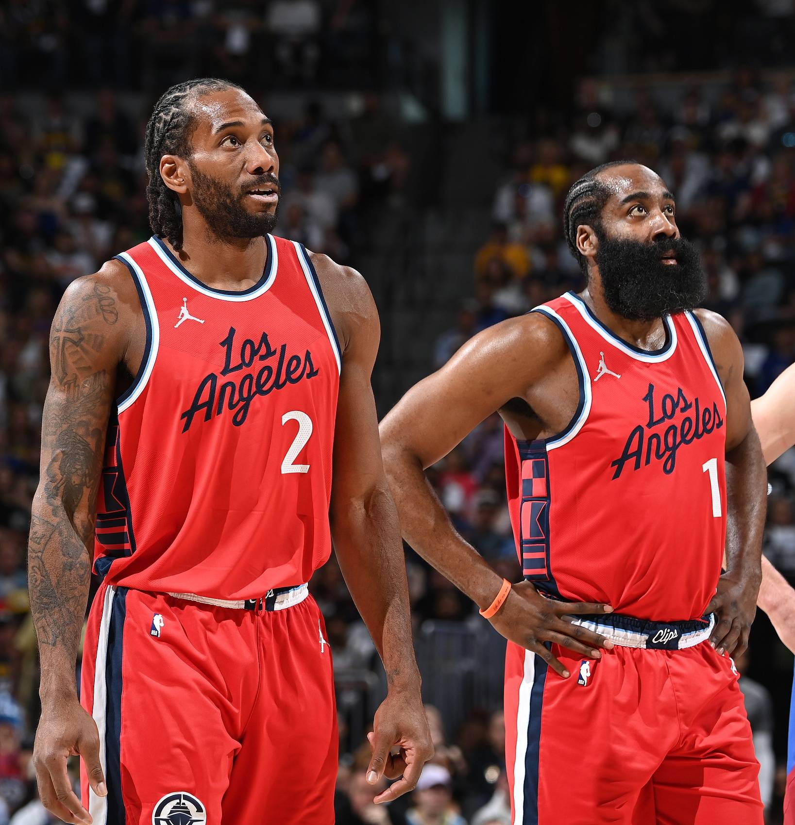 火箭惨遭马刺逆转,哈登发挥出色却无法改变结局的简单介绍 火箭惨遭马刺逆转,哈登发挥出色却无法改变结局的简单介绍